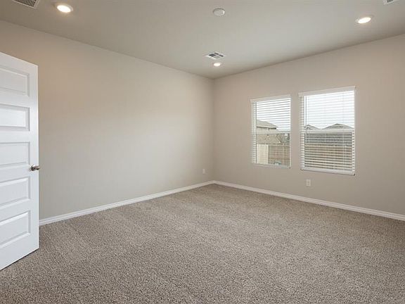 5th image of 4813 Maleah Ave