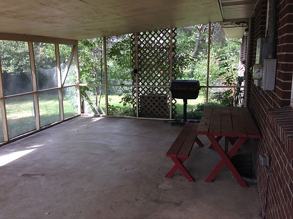 Screened in Patio