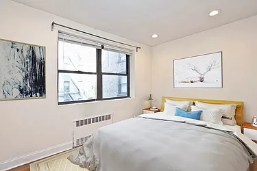 Rented by R New York