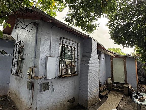 3rd image of 7822 NE Miami Ct