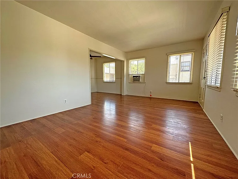1609 E Chevy Chase Dr #1611 — Photo 4