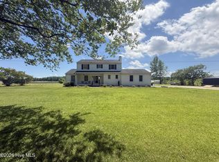 462 Old Cherry Rd, Creswell, NC 27928