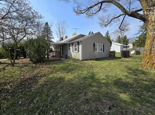7198 Cambria Rd, Hillsdale, MI 49242