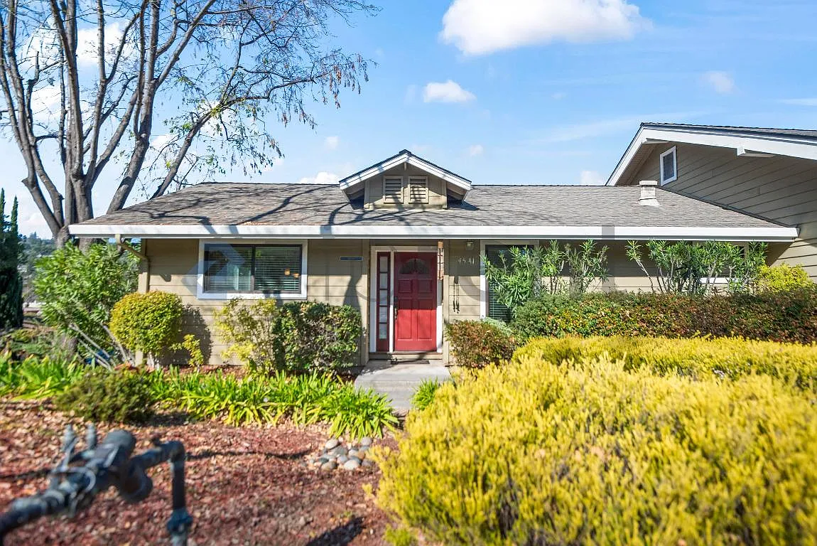 14541 Oak St photo 1