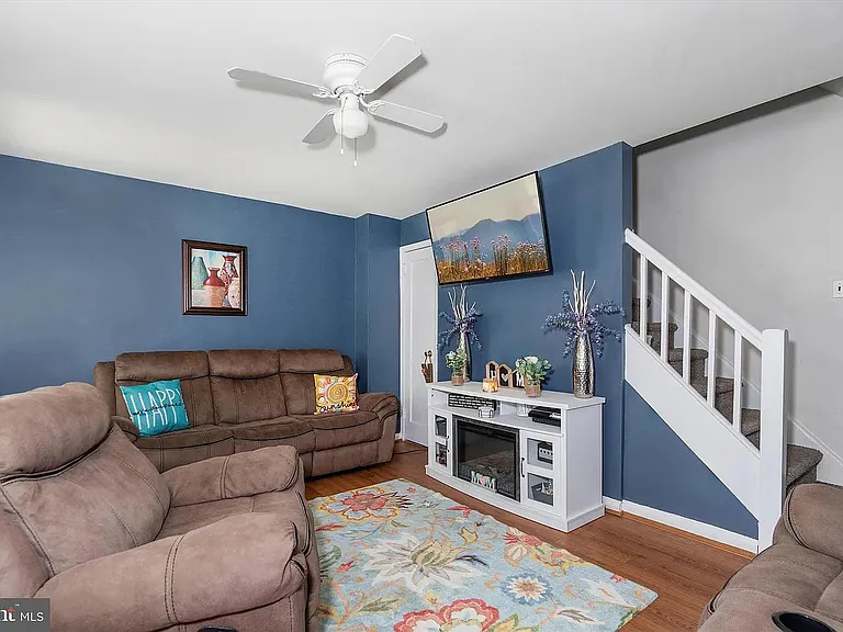 258 Birch Ave — Photo 4