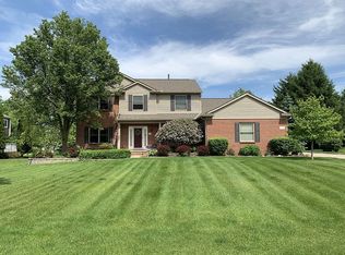 976 Ridgeview Cir, Lake Orion, MI 48362