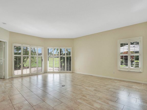 5th image of 7396 Pine Creek Way