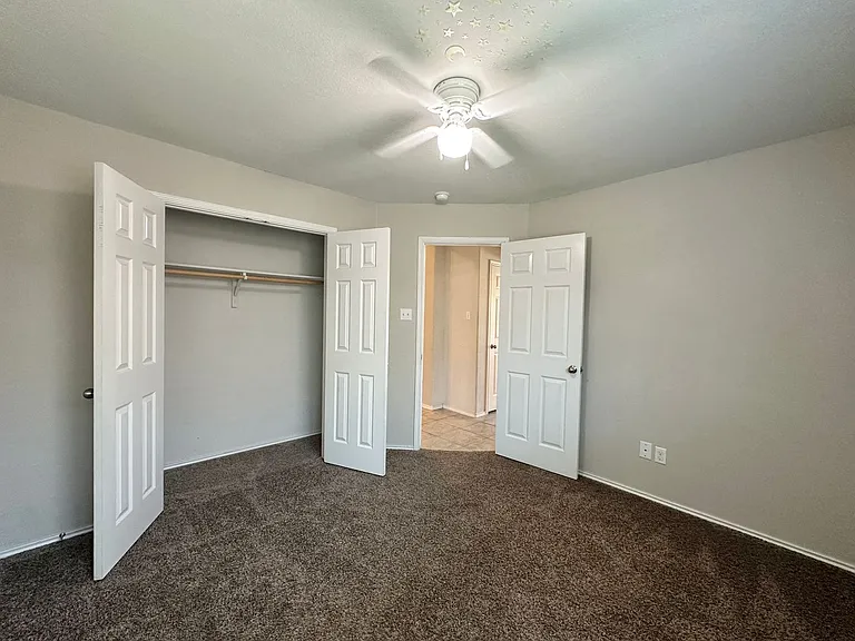1118 Juneberry Park Dr — Photo 4