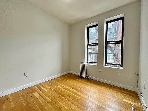 5th image of 132 Thompson St APT 30