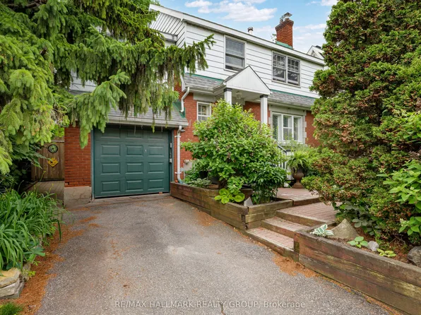 8 Ruskin St, Ottawa, ON K1Y 4A6