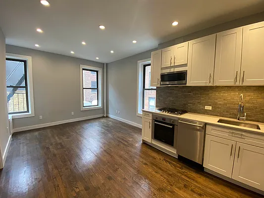 Rented by Corcoran | media 25