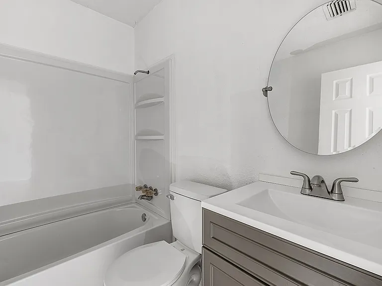2405 Mamie Dr — Photo 5