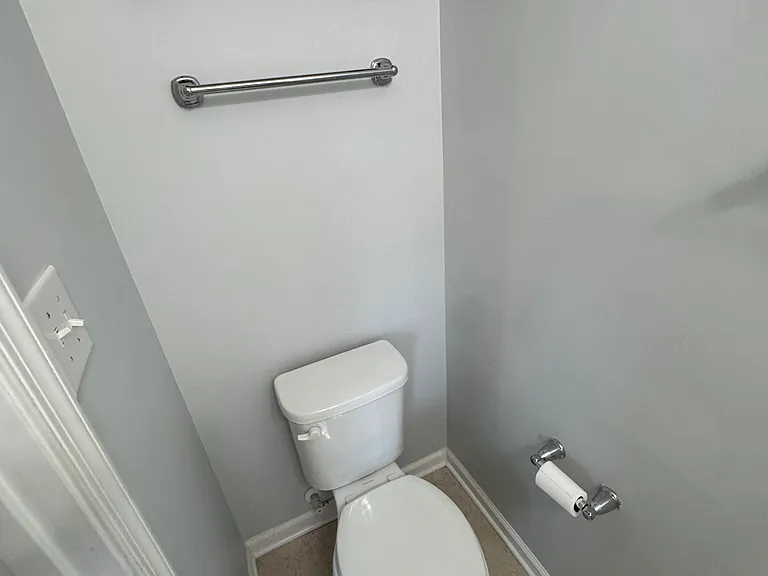 204 Dietz Dr — Photo 33