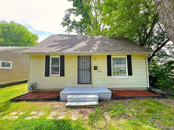 26439 Hopkins St, Inkster, MI 48141