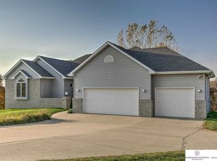 21855 Hambsch Ln, Glenwood, IA 51534