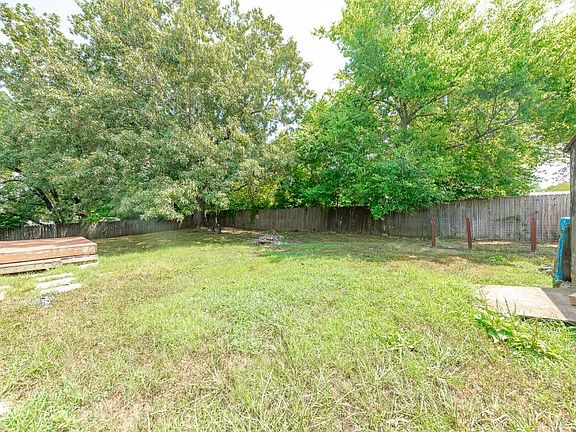 3rd image of 435 Kelsey Dr