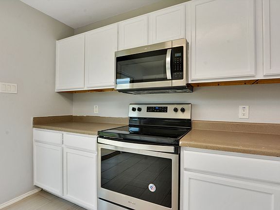 5th image of 1050 W South St
