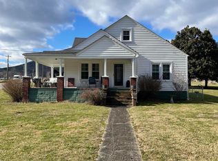 1086 Rittertown Rd, Hampton, TN 37658