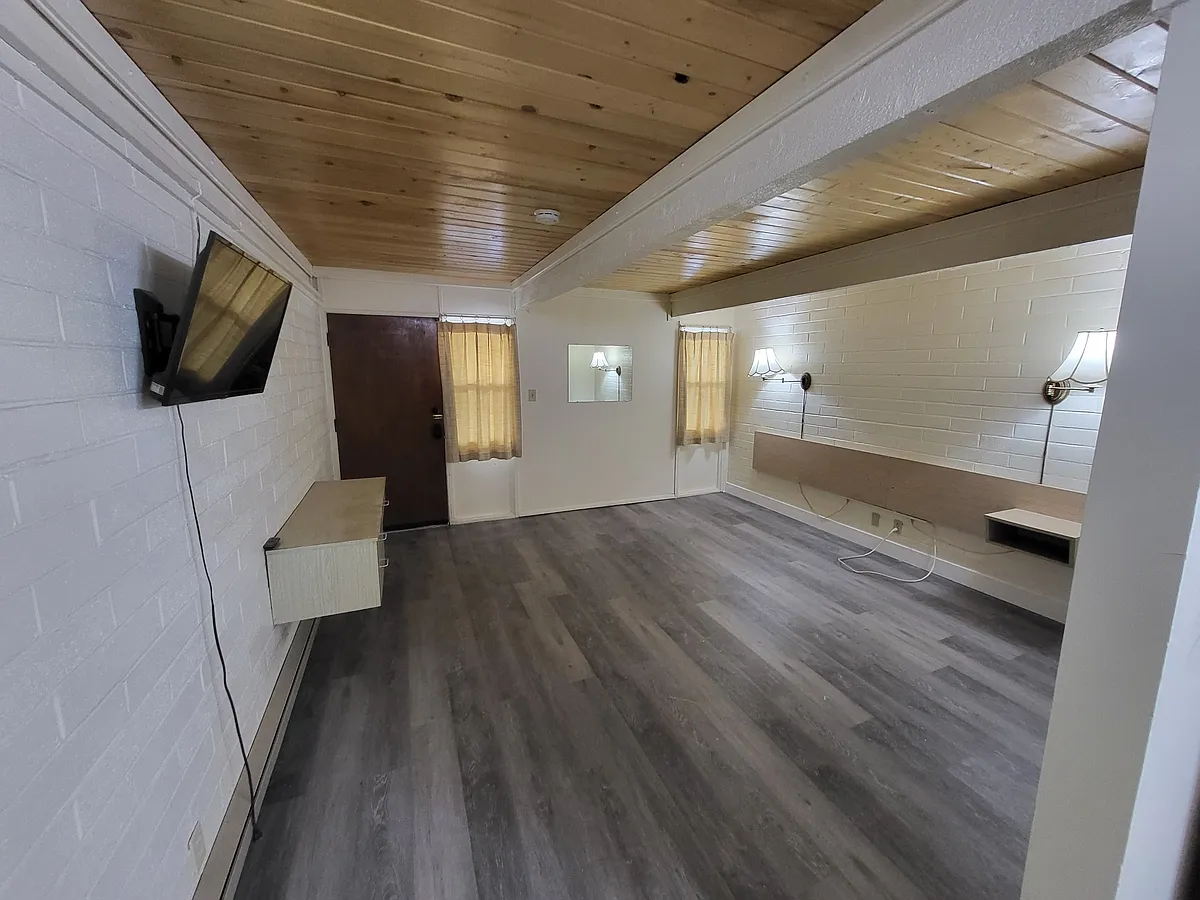Building Photo - 340 6th St #6