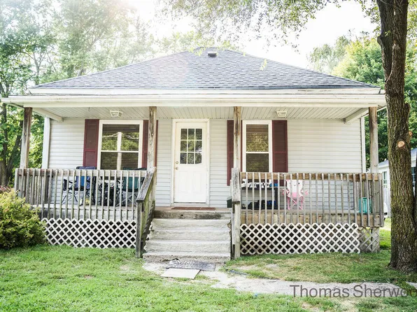 159 Loomis St, Sparta, MI 49345