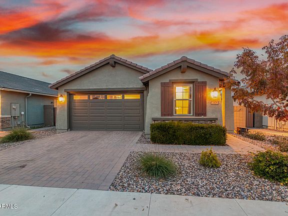 2nd image of 2808 W MARTINEZ Drive