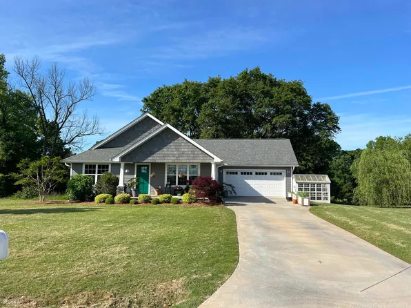 195 Ridgeview Dr, Lavonia, GA 30553