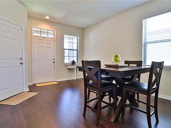 4th image of 6206 Magnolia Park Blvd