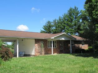 17239 Freemanspur Rd, Herrin, IL 62948