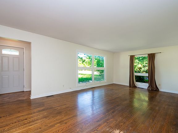 3rd image of 41123 N 2nd St