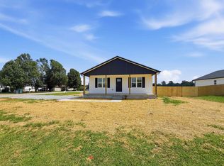 1301 Mercer Ave, Morganfield, KY 42437