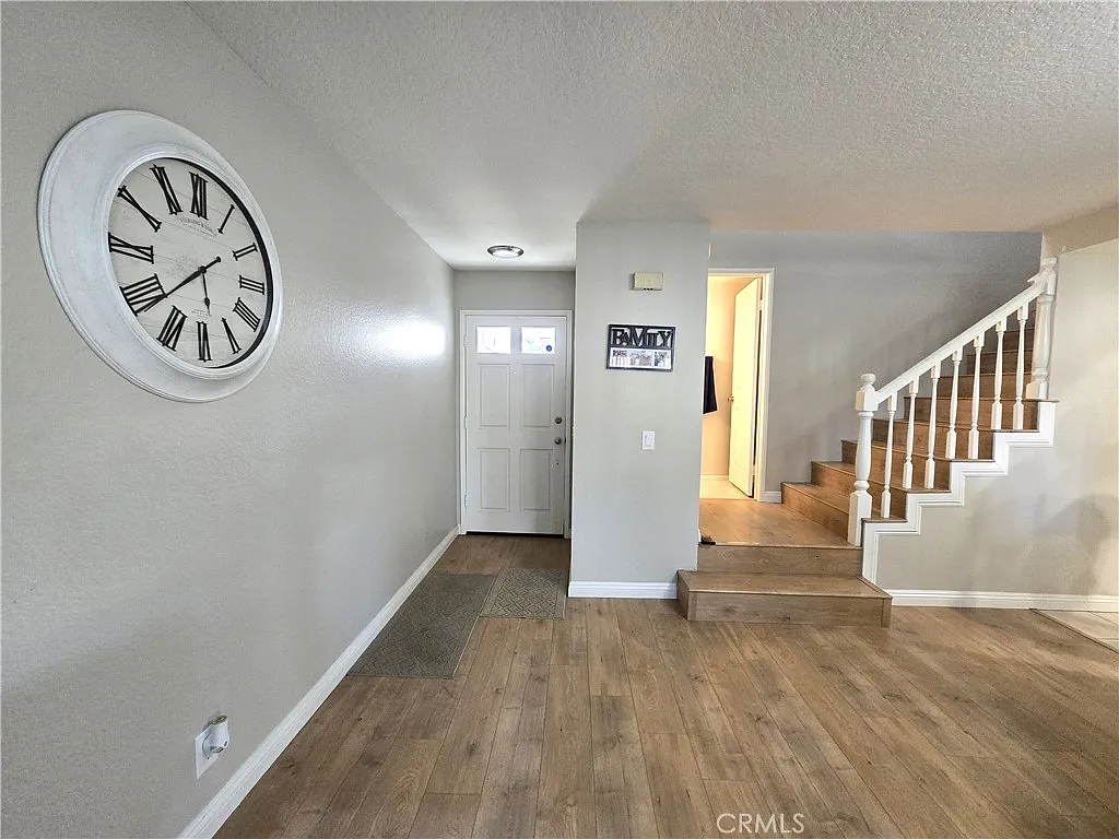 2 bed, 2.5 bath, 1376 sqft, $3,500 — Photo 3