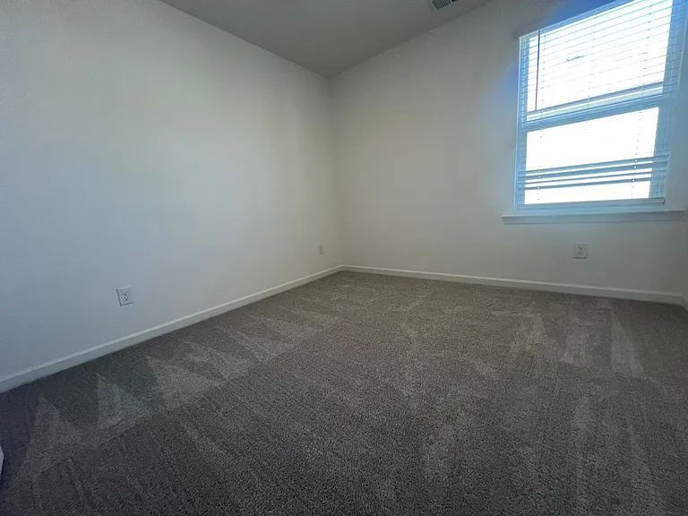 683 Evergreen Rd — Photo 14