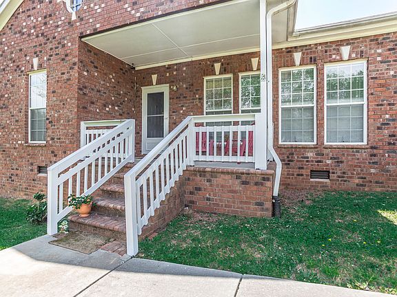 2nd image of 3712 Davis Dr