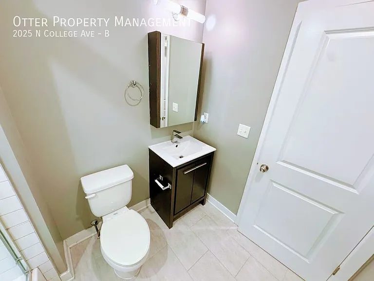 2025 N College Ave #B — Photo 26