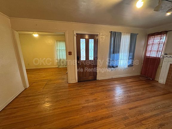 2nd image of 2713 Normandy St