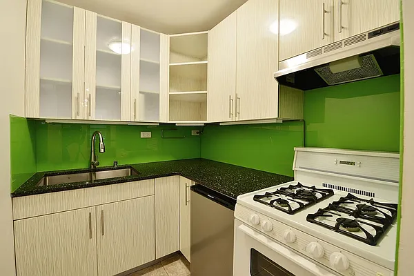 Rented by Maz Group NY | media 13