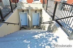 4th image of 204 W 5 th Avenue