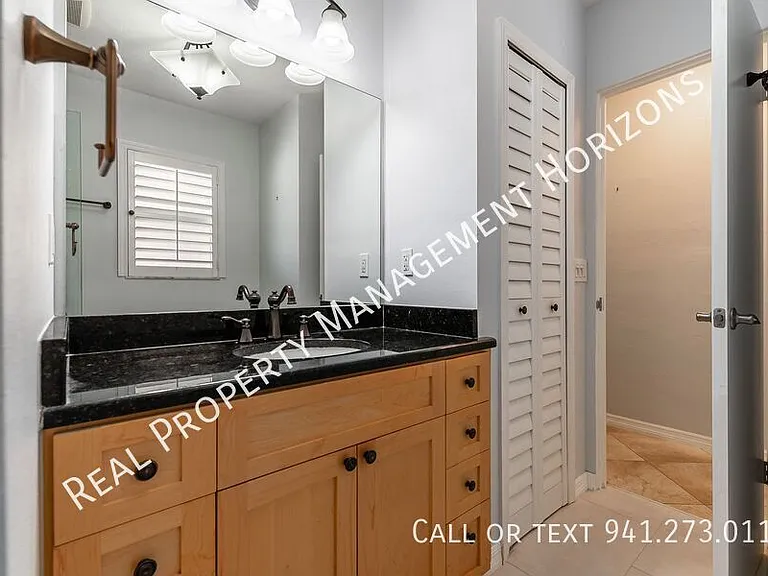 5217 Canterbury Dr — Photo 20