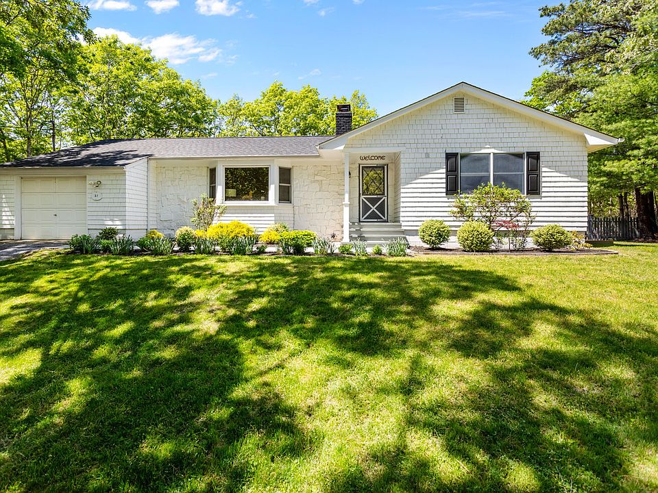 1st image of 37 Shady Cove Ln