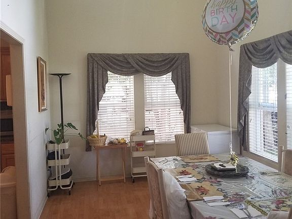 3rd image of 5339 Lennox Ave