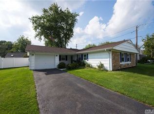 22 Tulip Grove Dr, Lake Grove, NY 11755