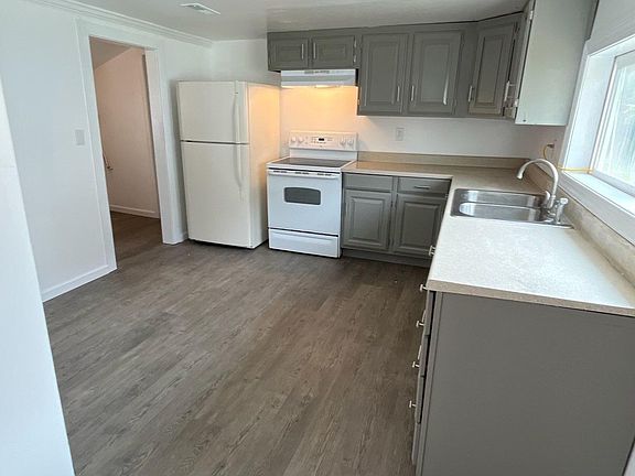 3rd image of 123 Wolcott St