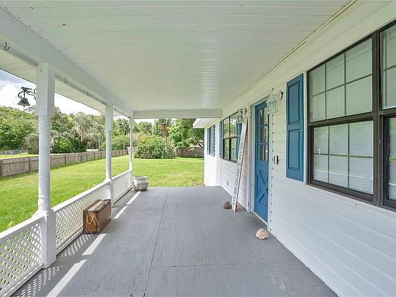 3rd image of 16878 Arrowhead Blvd