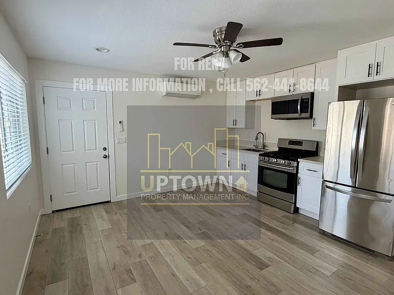 8535 Bradwell Ave — Photo 5