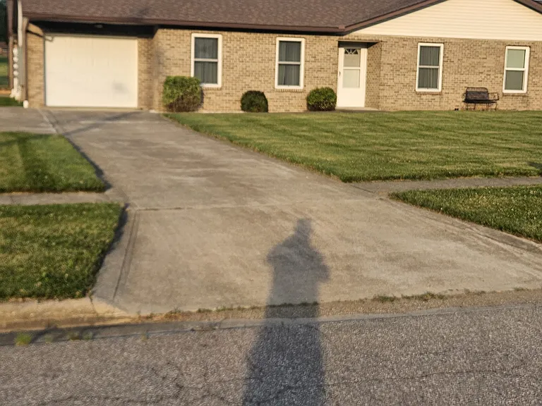 954 Neil Cir S — Photo 2