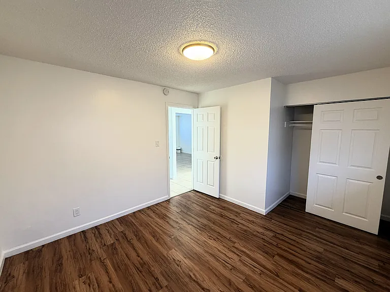 927 Fitzuren Rd #H — Photo 4