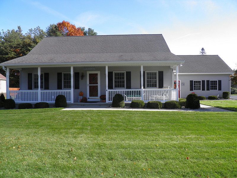 1st image of 2 Stephanie Ln