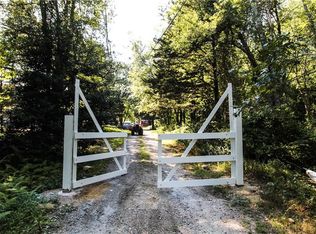 81 Dormar Rd, Hope Valley, RI 02832