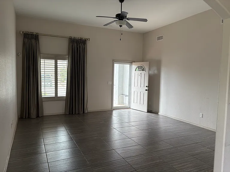 13195 Wellington Dr — Photo 7