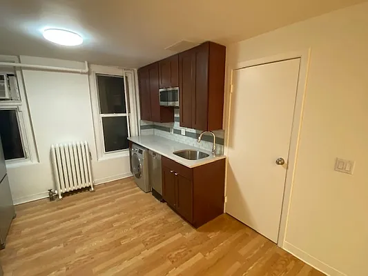 Rented by New York Realty | media 8